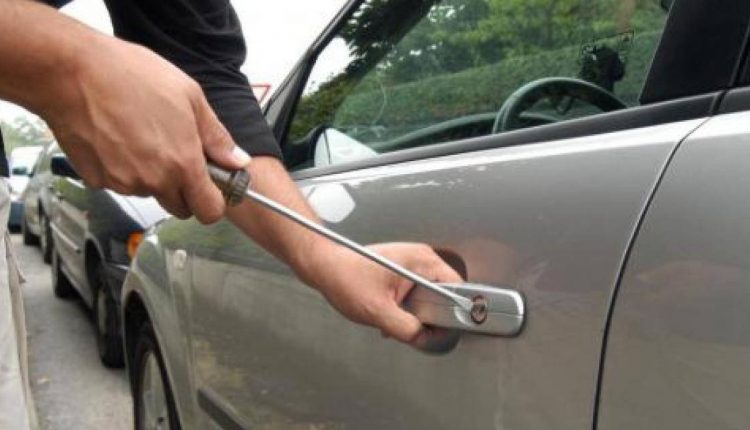 Caserta. Ladro d'auto sorpreso dal proprietario della vettura. Bloccato dai Carabinieri