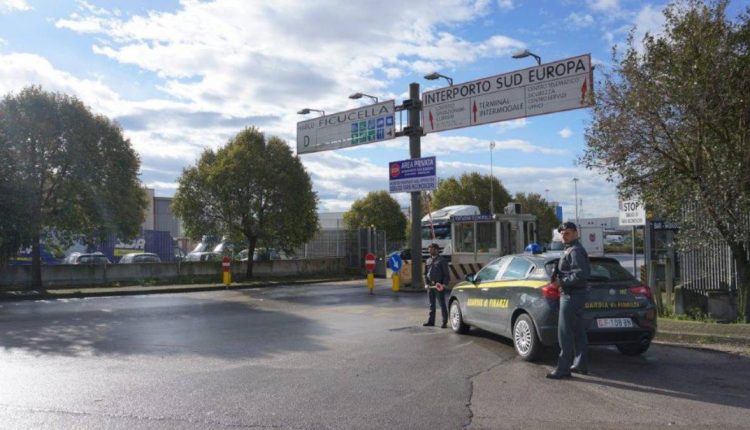 Interporto Sud Europa. Bancarotta fraudolenta. Arrestato il patron Barletta. Video e foto dell'operazione