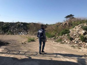 TERRA DEI FUOCHI: CARABINIERI DEL NOE DI CASERTA SEQUESTRANO DISCARICA ABUSIVA CONTENENTE 12.000 MC DI RIFIUTI SPECIALI