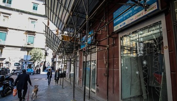 Napoli. Spari in centro storico. "Stesa" nella notte.