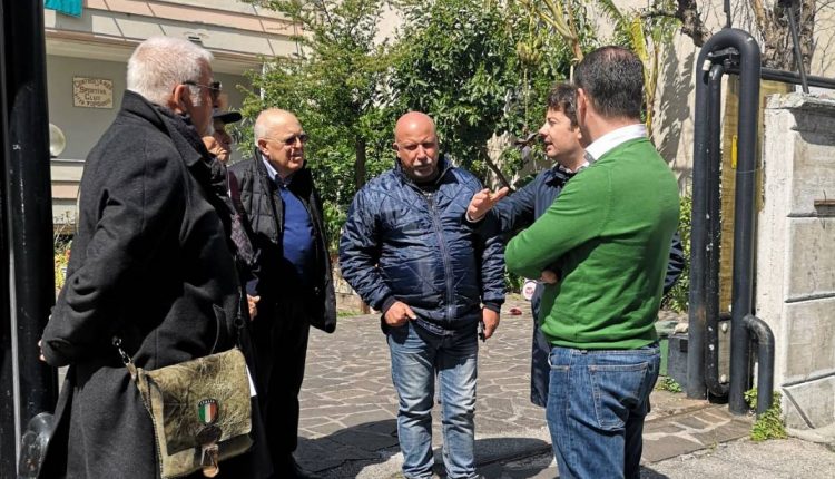 Mondragone. Il sopralluogo di Zannini sulla Domiziana per Bandiera blu