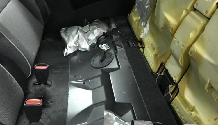 CASTEL MORRONE COMMERCIANTE Nascondeva marijuana in auto