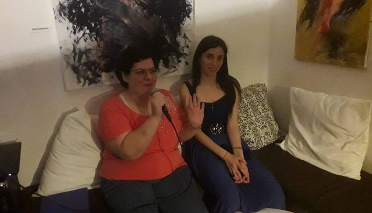 Grandissimo successo per la giovane scrittrice Adriana Caprio