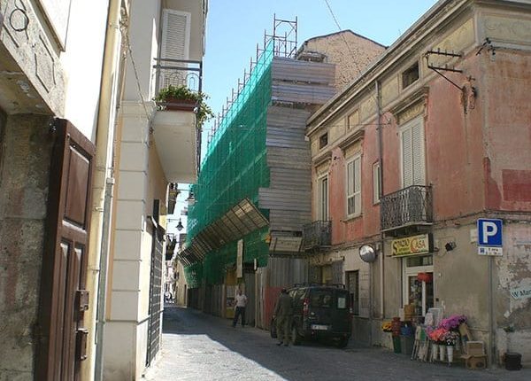 MONDRAGONE. Opere pubbliche ed interventi edilizi a Palazzo Tarcagnota, la Soprintendenza chiede chiarimenti