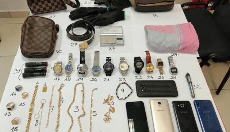 Blitz a Marcianise, rapina e ricettazione. Fermati 5 albanesi ladri di Rolex