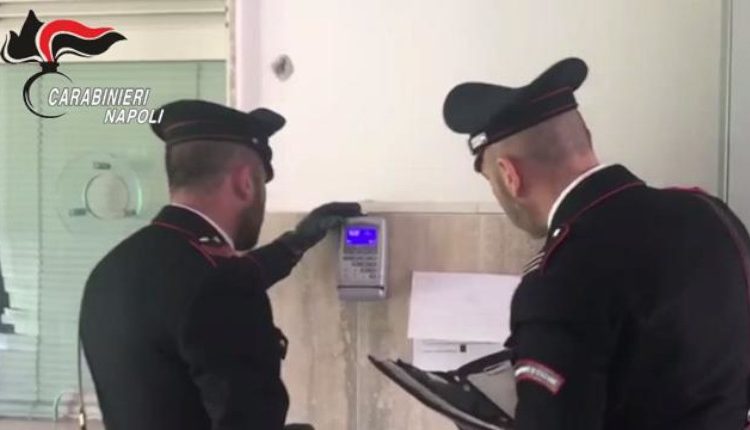 Furbetti del cartellino. Divieto di dimora per cinque LSU operatori ecologici beccati dai Carabinieri